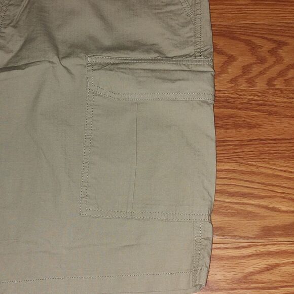 Signature Levi Strauss tan Utility Comfort 10" Shorts   Sz 44 NWT - Picture 3 of 7
